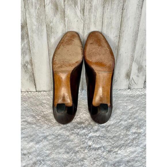 Ferragamo Brown Perforated Spectator Pumps Size 8 AA - Picture 7 of 8